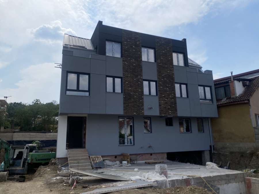 Objekti tregtar 431m2 në Kozle - 1