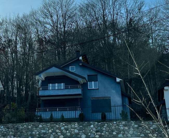 Викендица со панорамски поглед во Маврово image