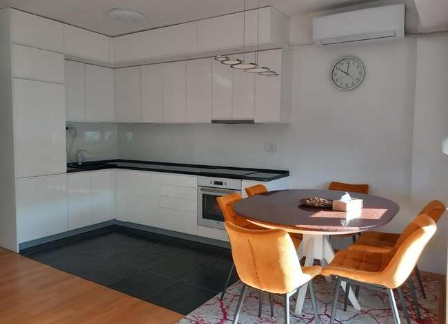 Apartament i ri i mobiluar në Gazi Baba - 2