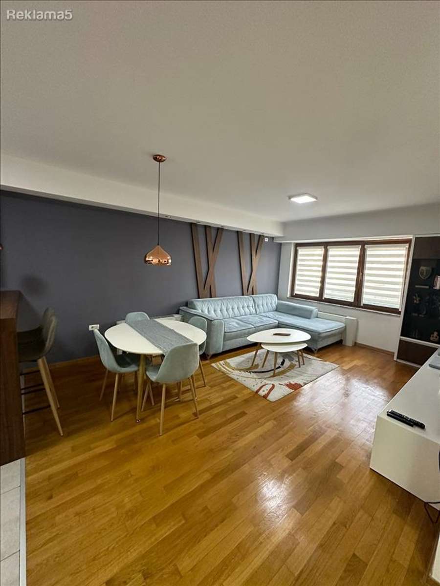 Apartament në Qendër - 1
