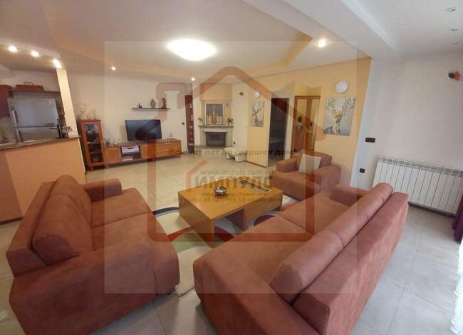 APARTAMENT I REHATSHËM DHE TË NGROHTË ME DY DHOMA ME KOPSHT NË VODNO - 2