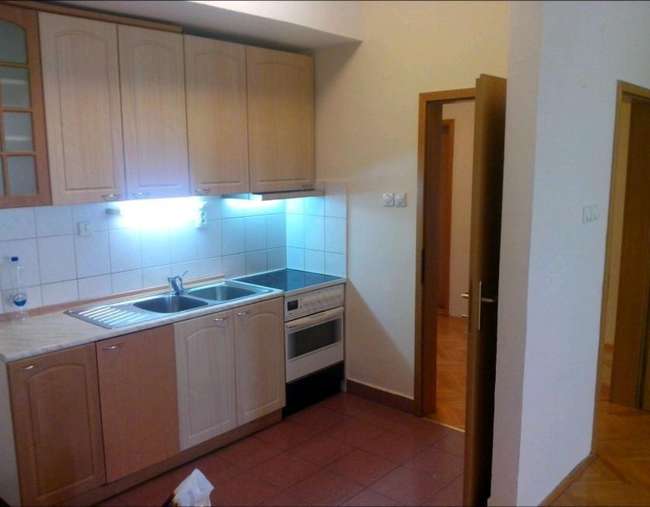 Empty apartment for rent in Karposh 3 - 3