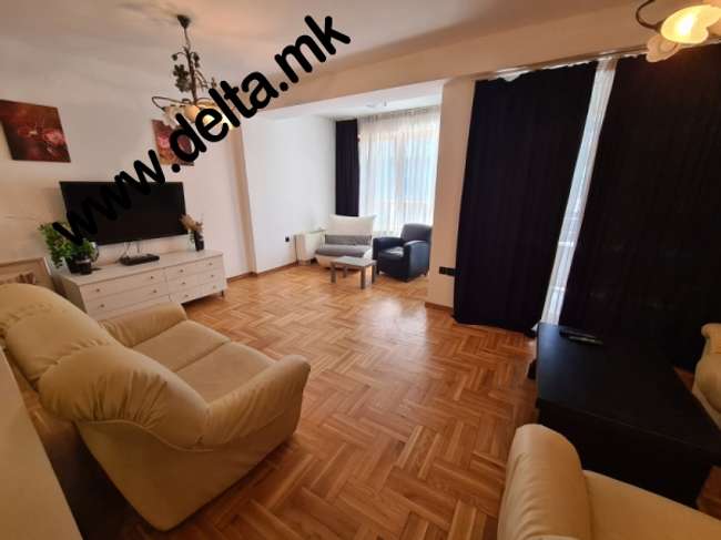 Spacious and luxuriously furnished three-bedroom apartment in the Center - 2