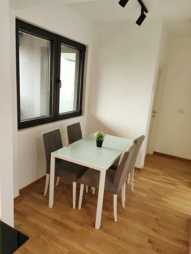 Apartament me tre dhoma gjumi për qira në Taftalidze 1 - 3