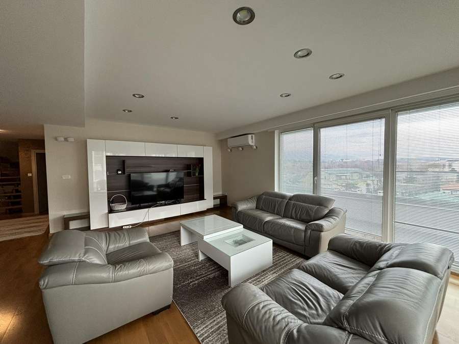 Penthouse Apartment in Karposh - 1