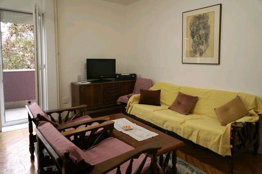 Apartament pranë Universales - pranë Vucko - 1