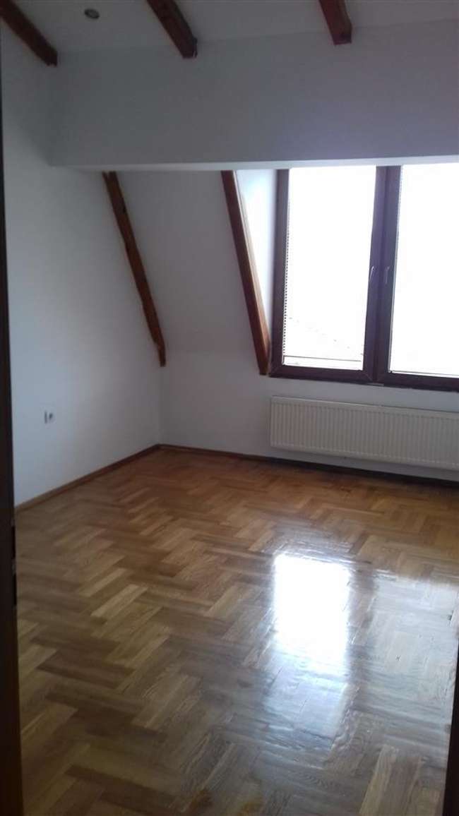 Apartament në Qendër - 3
