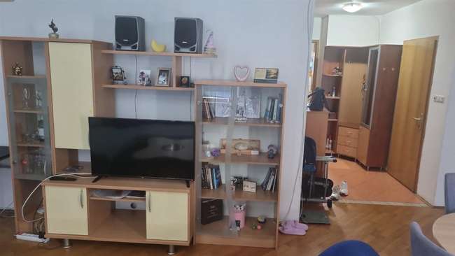 Трособен стан во Центар image