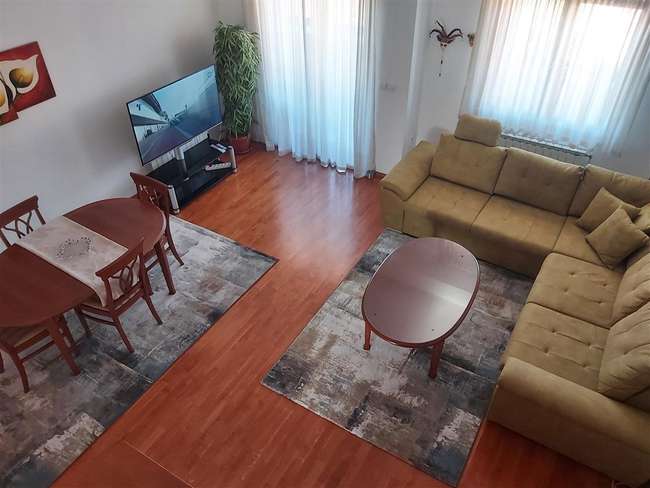 Apartament në Debar Maalo, pranë Kino Karposh - 2