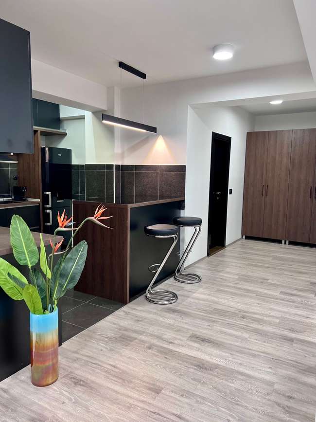 PËR QIRA HAPËSIRË ZYRE NË PARK RESIDENCE - 2