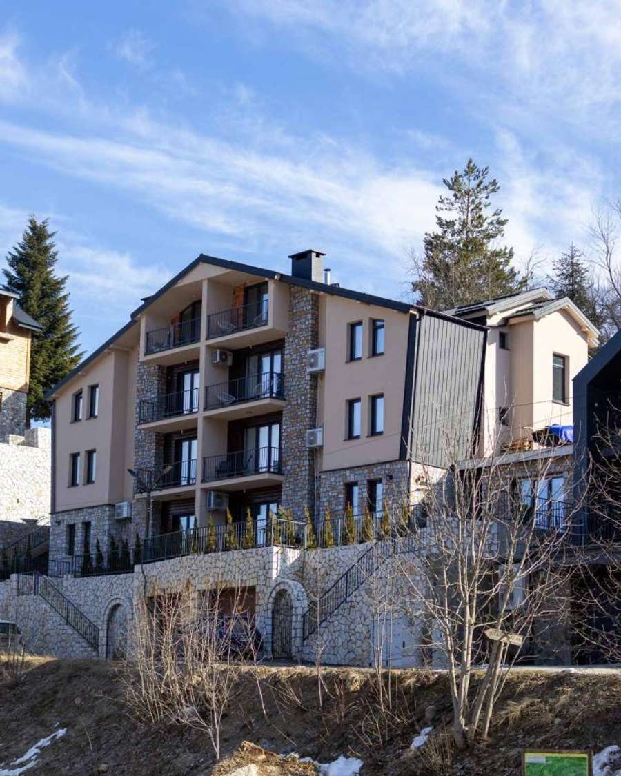 Apartament i Ri në Mavrovë - 1