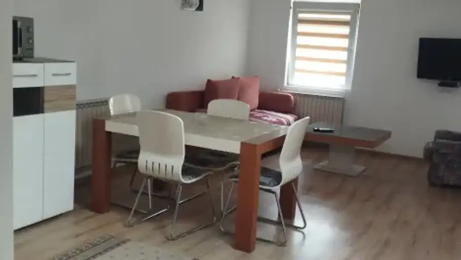 Apartament në Michurin, pranë hekurudhës së re - 1