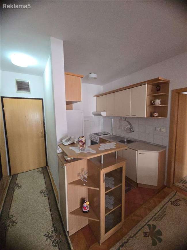 Стан во Карпош 4, кај кулите пред мостот - 3