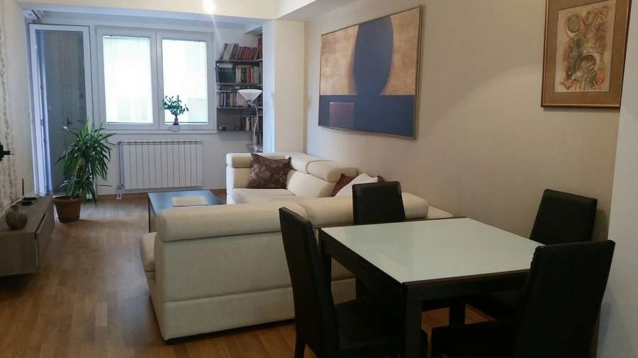 APARTAMENT TRE DHOMASH ME LOKACION NË AERODROM - 1