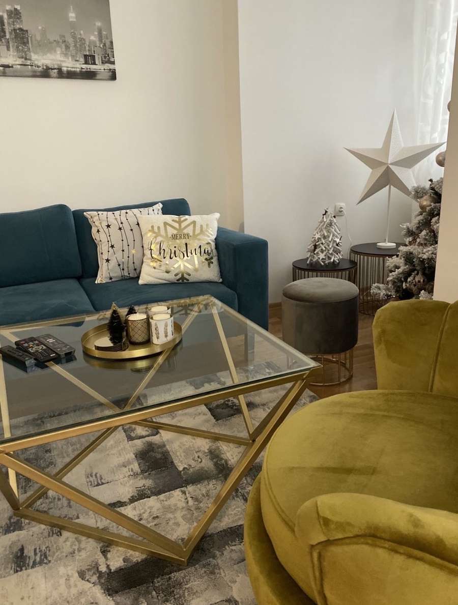 Apartament në Qendër - 1