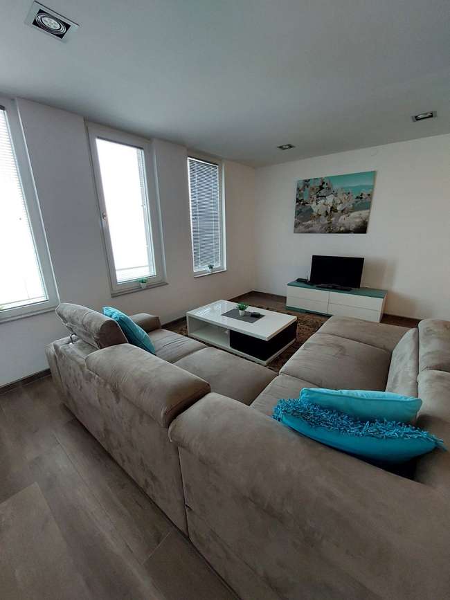 Apartament De Luks me pamje nga liqeni në Peshtan - 3