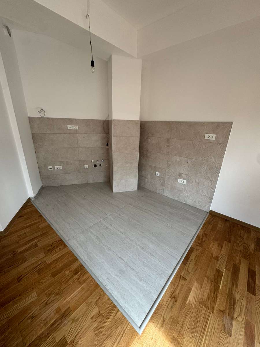 Empty Apartment for Business Purposes in Center, Debar Maalo - slika 2