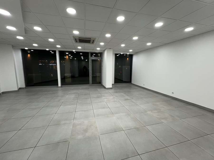 Commercial Space 62m2 in the Center - 1
