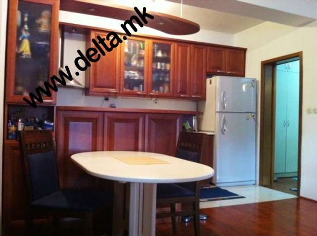 Apartament me dy dhoma gjumi në Qendër - 2