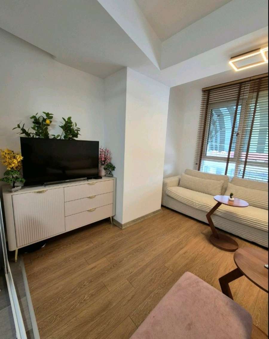 UNFURNISHED TWO-BEDROOM APARTMENT IN THE CENTER - 1