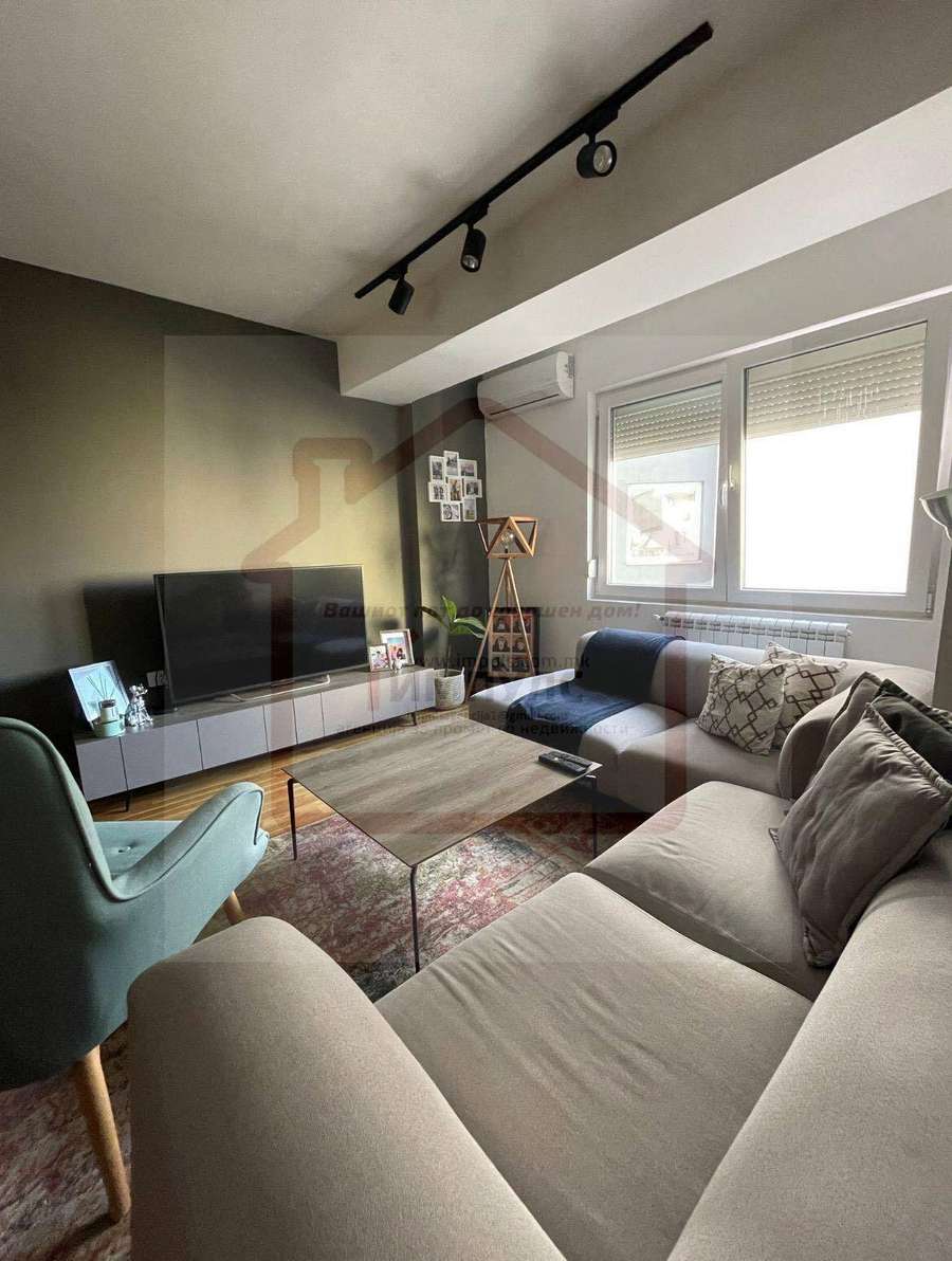 APARTAMENT I BUKUR ME DY DHOMA ME LOKACION NË QENDËR - 1