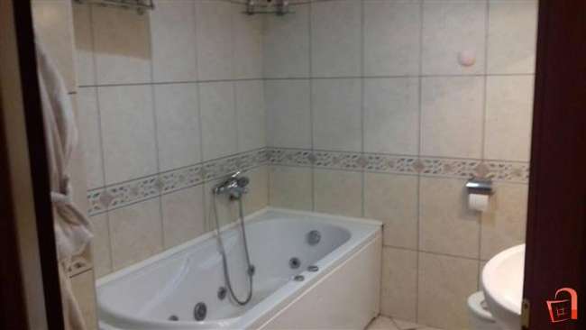 Apartament në Qendër, pranë hyrjes kryesore të Ministrisë së Brendshme - 3