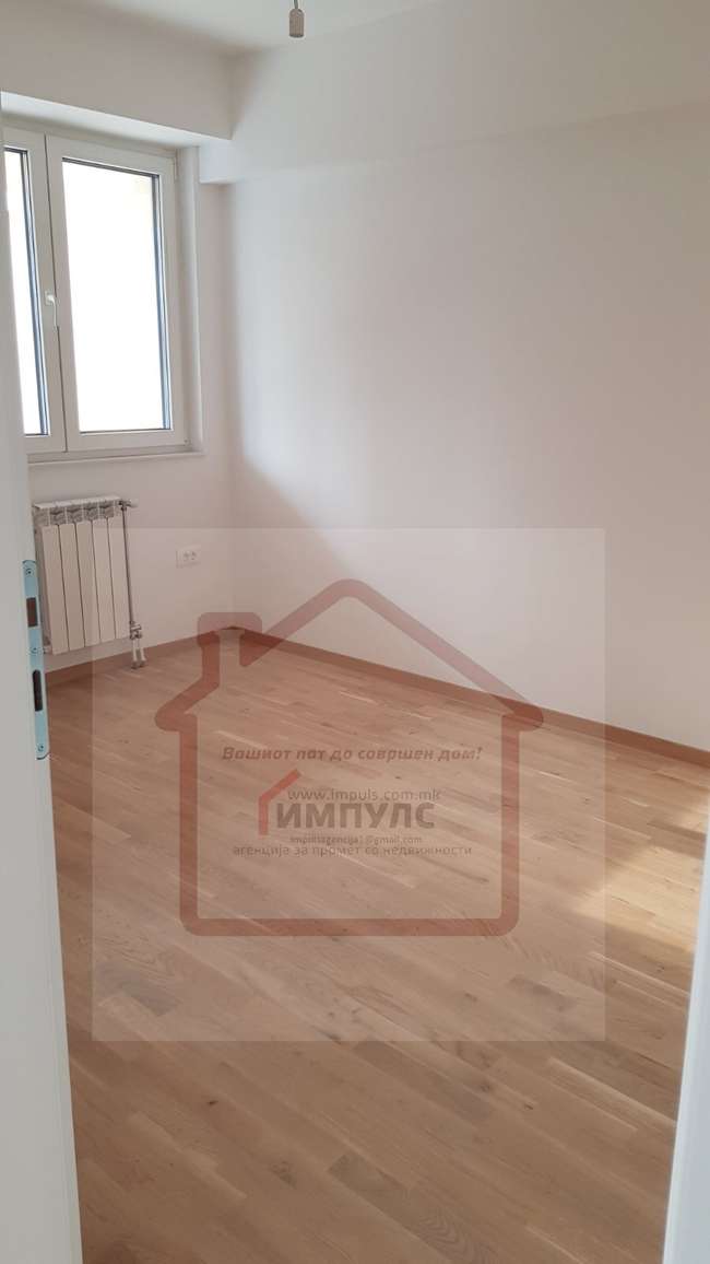 APARTAMENT TRE DHOMASH PËR QËLLIME BANIMI/OFFICE NË KARPOSH - 3