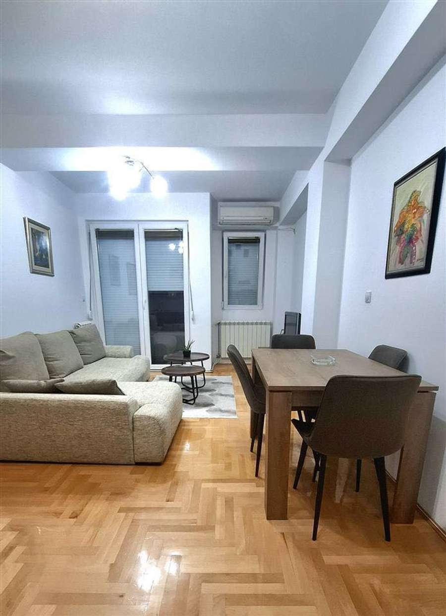 Двособен комплетно опремен стан во Аеродром - 1