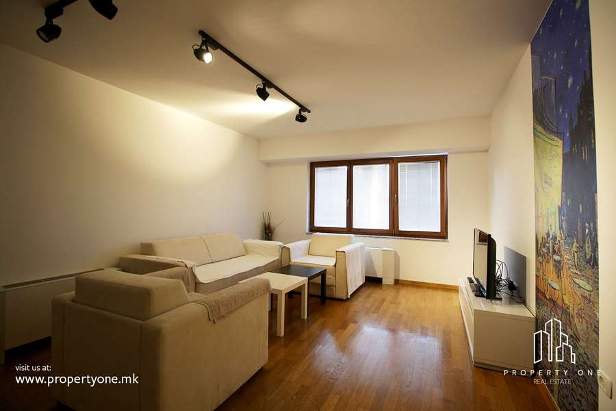 Apartament në Qendër - 1