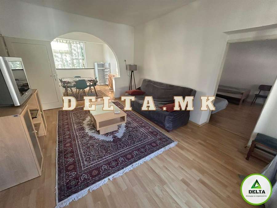Shitet apartament me dy dhoma në Qendër - 1