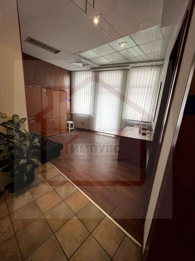 Furnished commercial space in an excellent location in the Center - 2