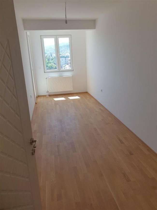 Apartament me 3 dhoma gjumi - 2