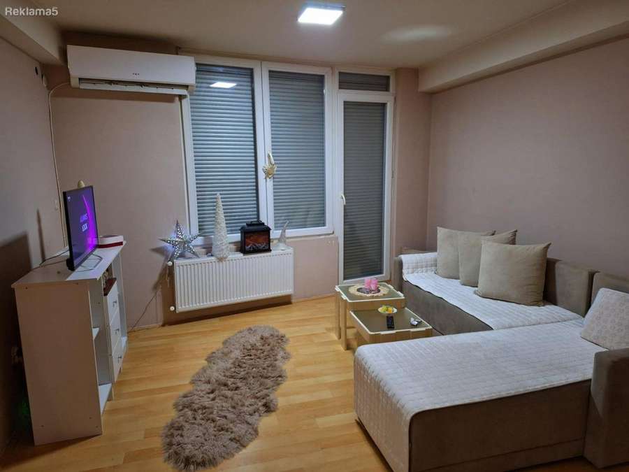 Apartament në Qendër - 1