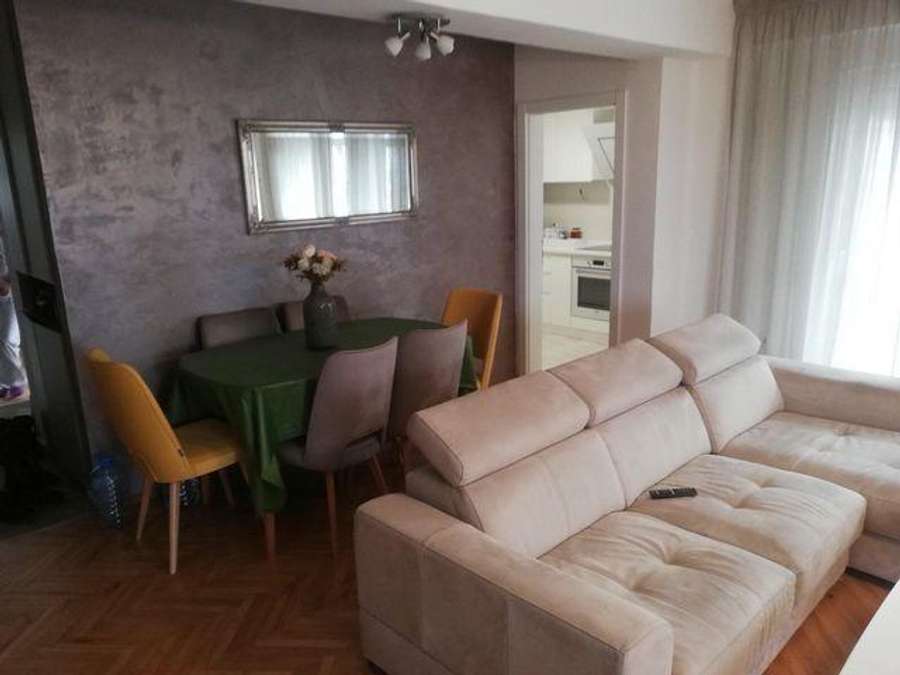 Apartament me tre dhoma gjumi për qira në Kozle - Makpetrol - 1