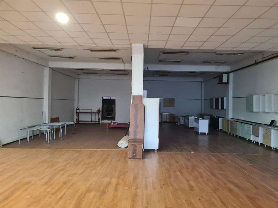 Се изнајмува деловен простор во Пинтија - 3