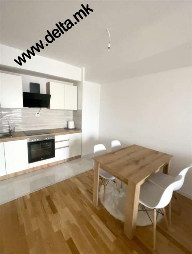 Apartament me tre dhoma gjumi në Qendër - 3