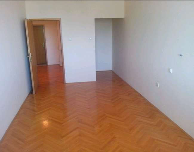 APARTAMENT TRE DHOMASH I PASHËN NË KARPOS - 3