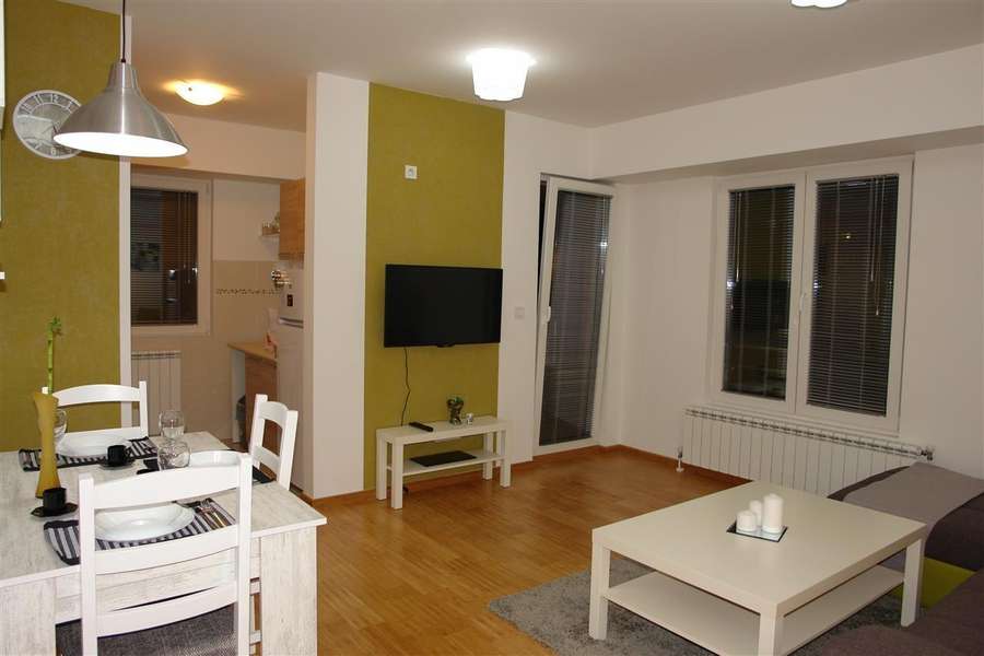 Shitet apartament me tre dhoma në Aerodrom - 1