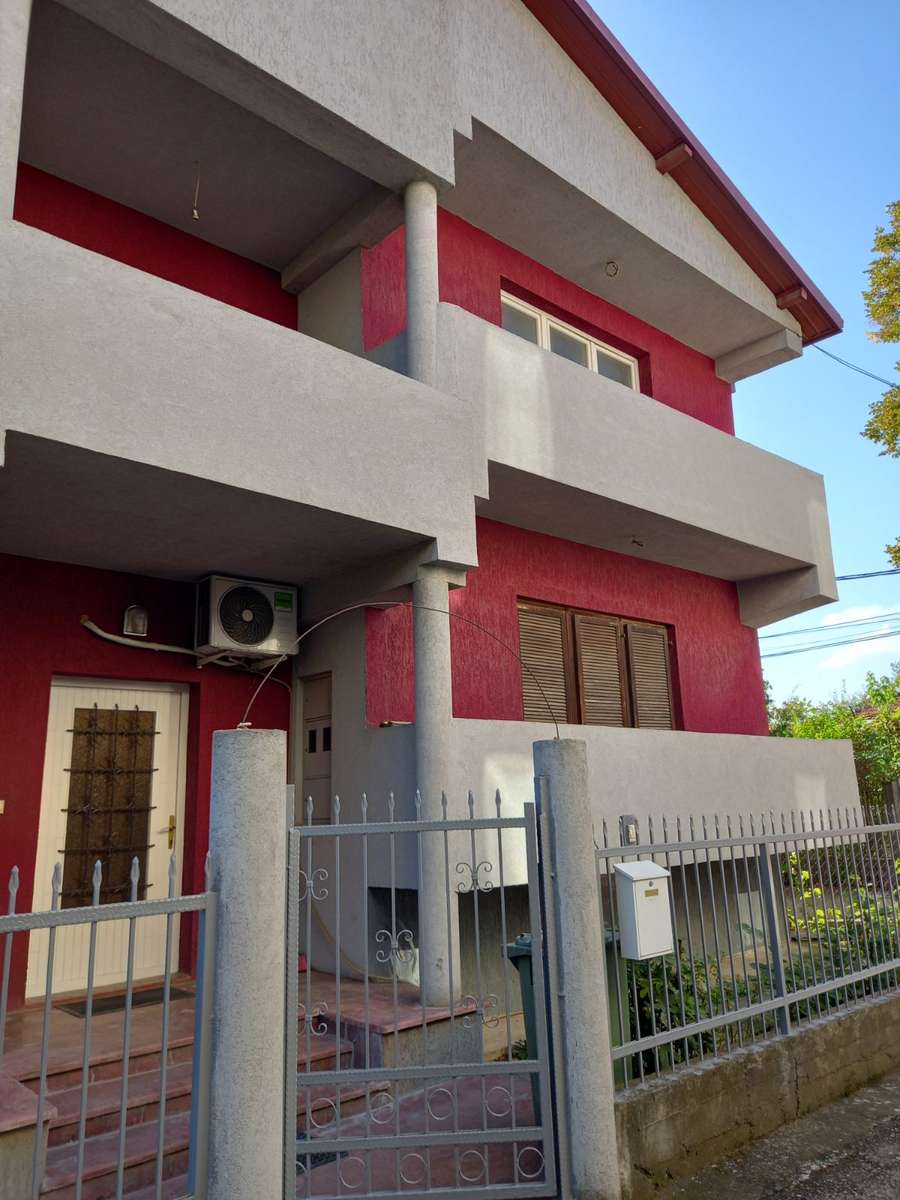 Large House in Dame Grujev - 1
