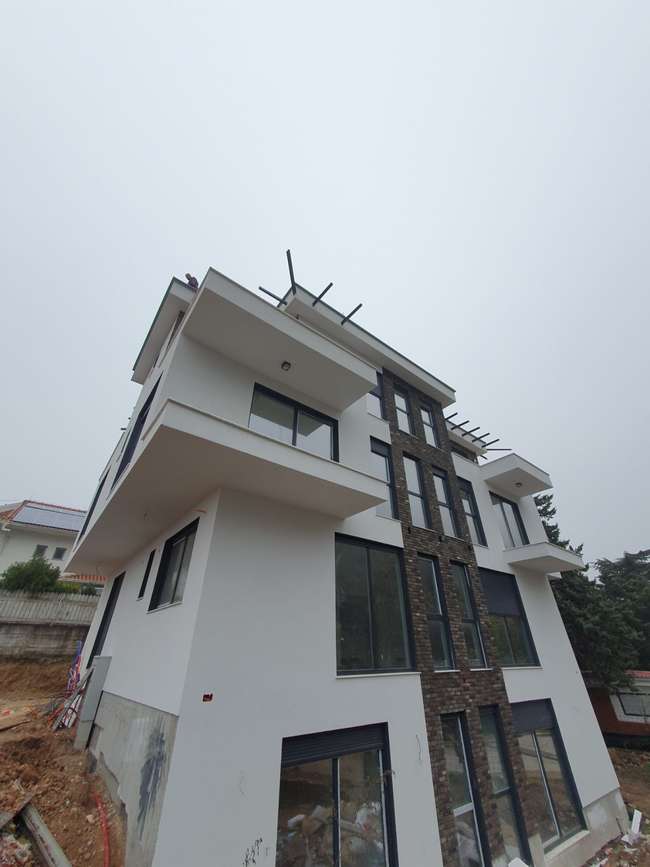 Стан на мирна локација на Водно image