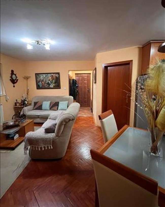 Apartment in an excellent location in Debar Maalo - 3