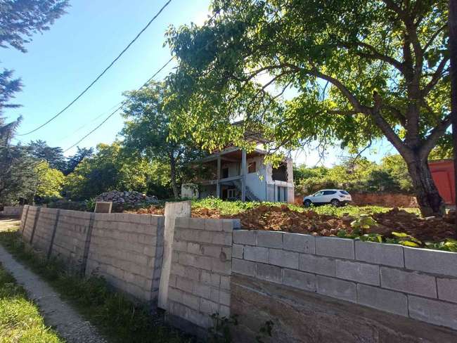 Shtëpi me 1800 m² tokë në Gorno Sonje - 3