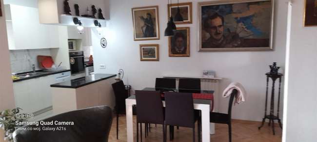 Apartament me tre dhoma gjumi për qira në Novo Lisice - 2