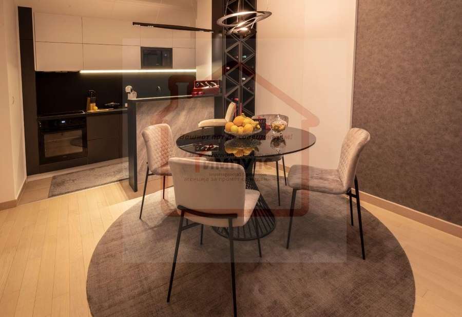 Modern three-bedroom apartment in the Flatiron building - 1