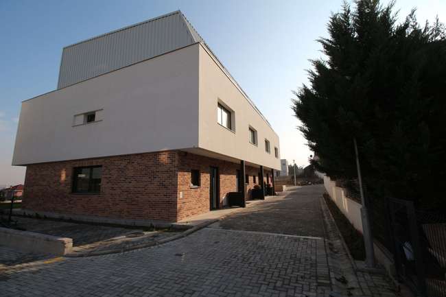 Shtëpi në një kompleks të mbyllur në Bardovci - 3