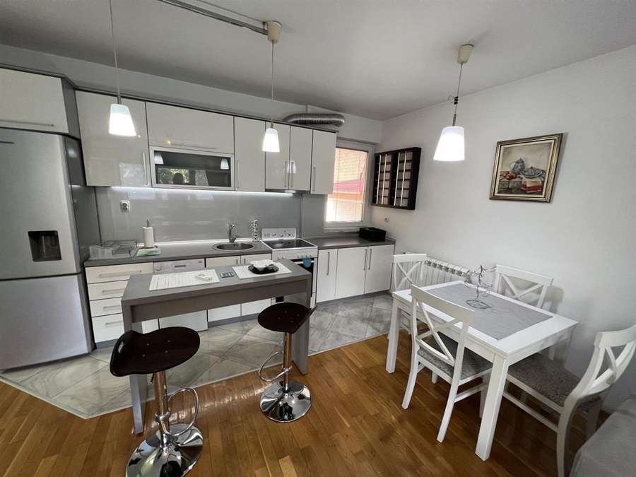 Three-bedroom apartment-floor of a house in Kozle - slika 2