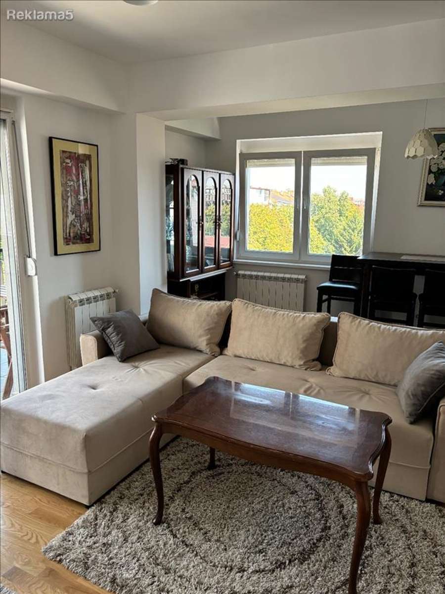Apartament në Qendër - 1