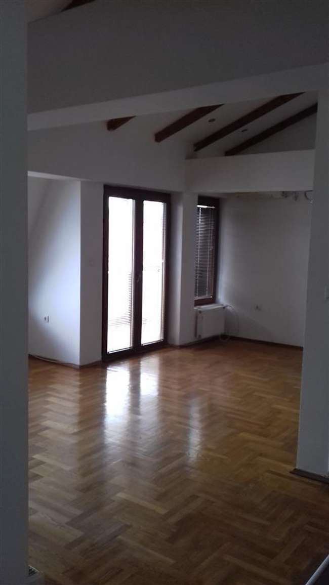 Apartament në Qendër - 2