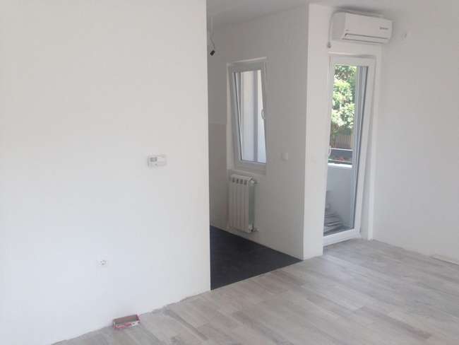 Empty Apartment in Debar Maalo - 2