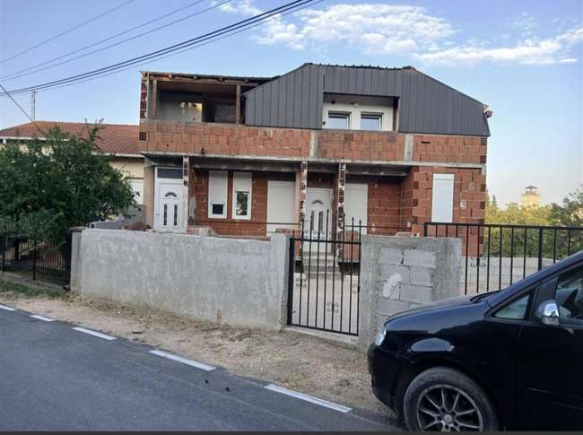 Shtëpi me Pamje nga Liqeni në Doyran - 2